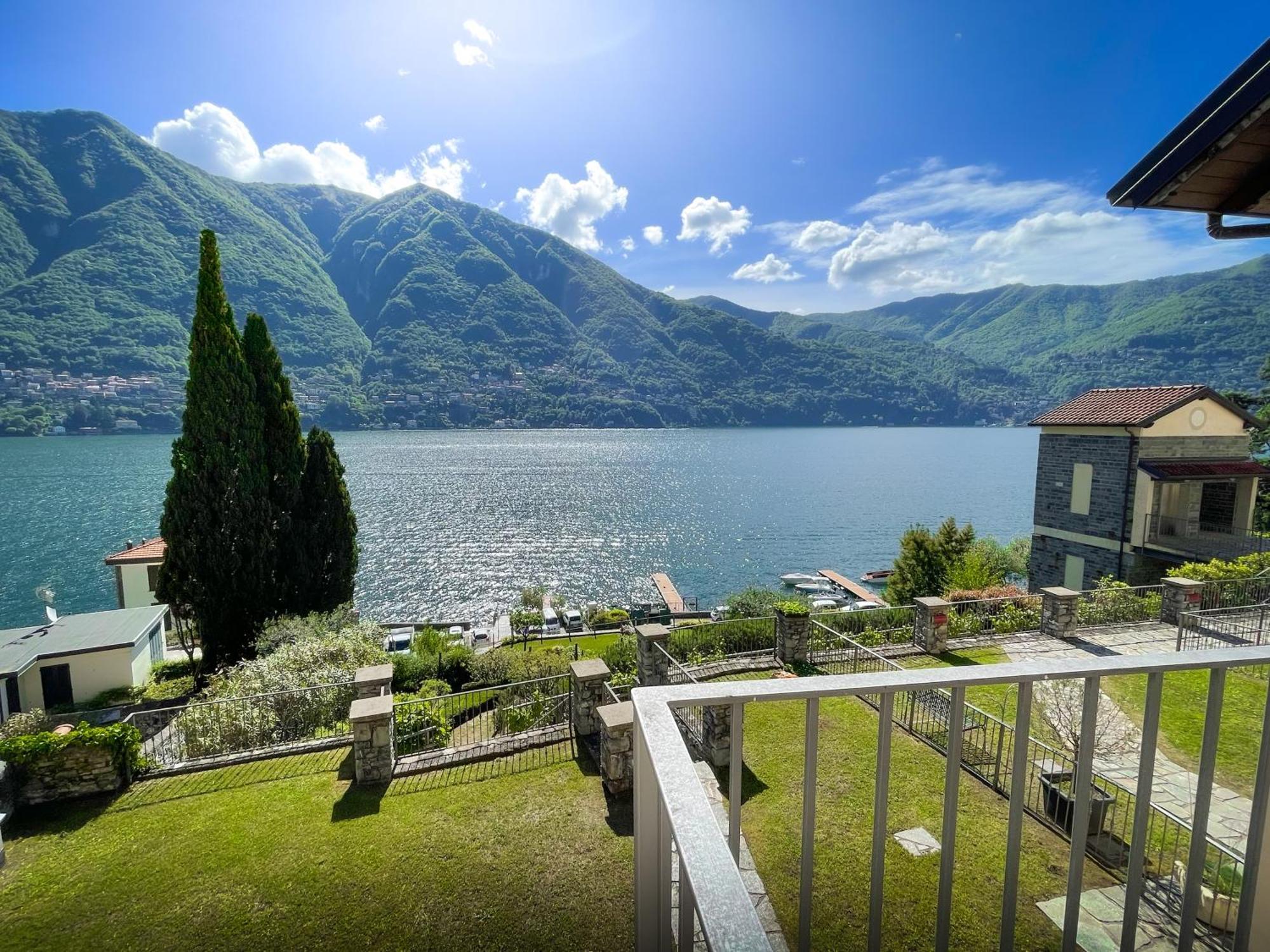 Villa Luminosa Laglio - Private Parking, Garden Exterior photo